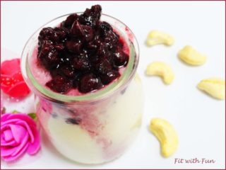 Yogurt di Anacardi fatto in casa con Frutti Rossi Sciroppati