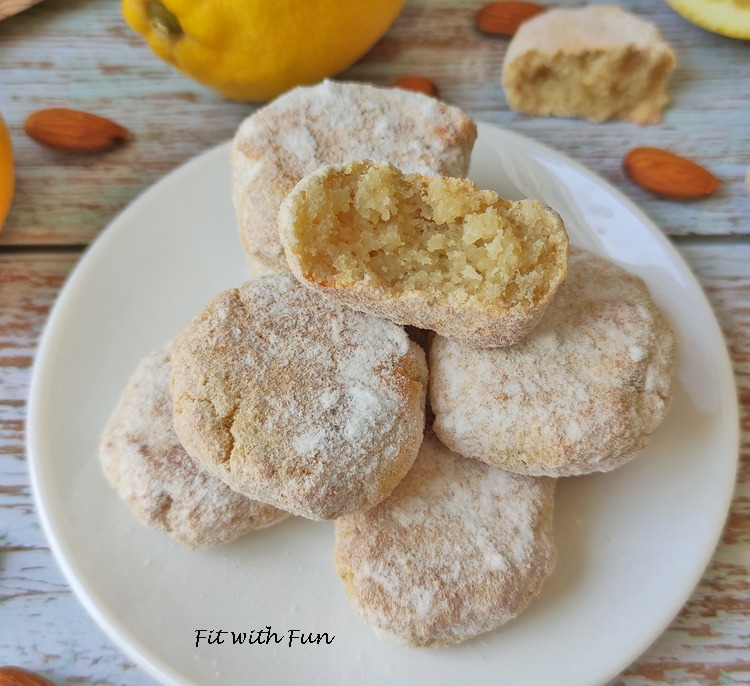 Biscotti Morbidi Mandorle e Limone Keto 4 Ingredienti Senza Farina