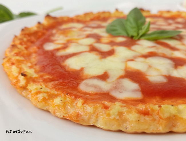 Pizza Margherita con base di Cavolfiore Light e Senza Glutine