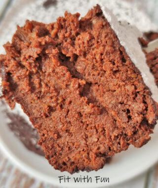 Brownie di Cachi e Cioccolato Fit e Proteico al Microonde